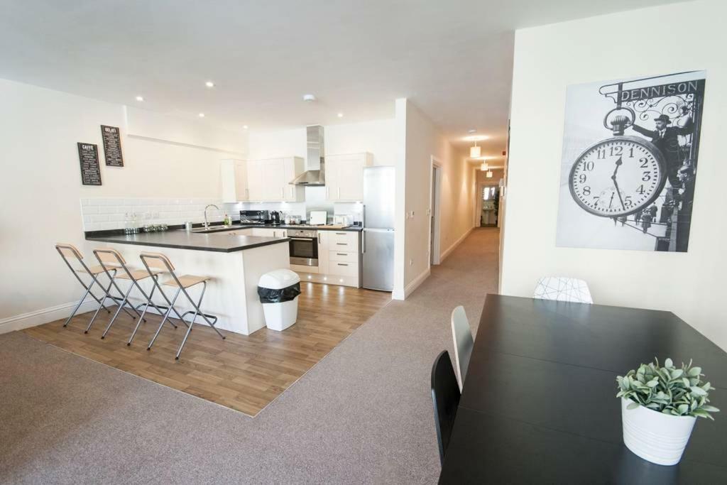 The Broadmead Forest - Spacious City Centre 3Bdr Apartment Bristol Exterior foto